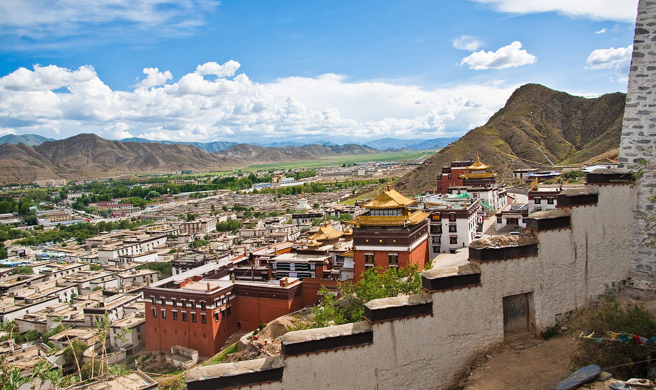 Tibet Autonomous Region: Geography, History, Culture, and Modern Reality